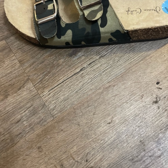 WOMENS Jessica Carlisle Cammo Strap Sandals - Picture 2 of 3